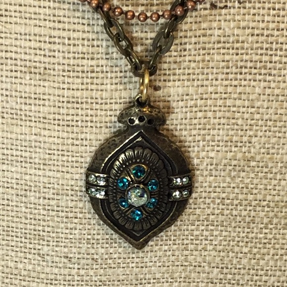 Four metal long pendent necklace - Picture 3 of 5